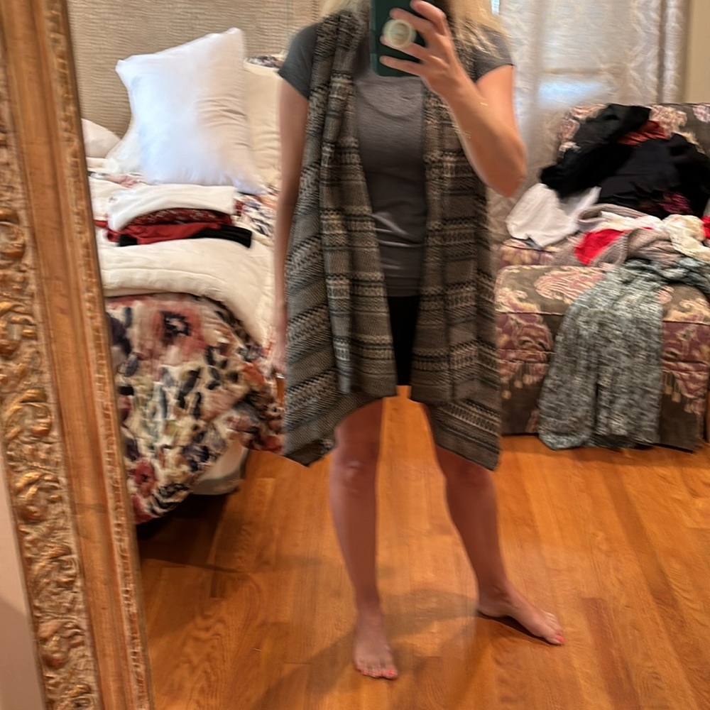 Vest - Picture 2 of 2